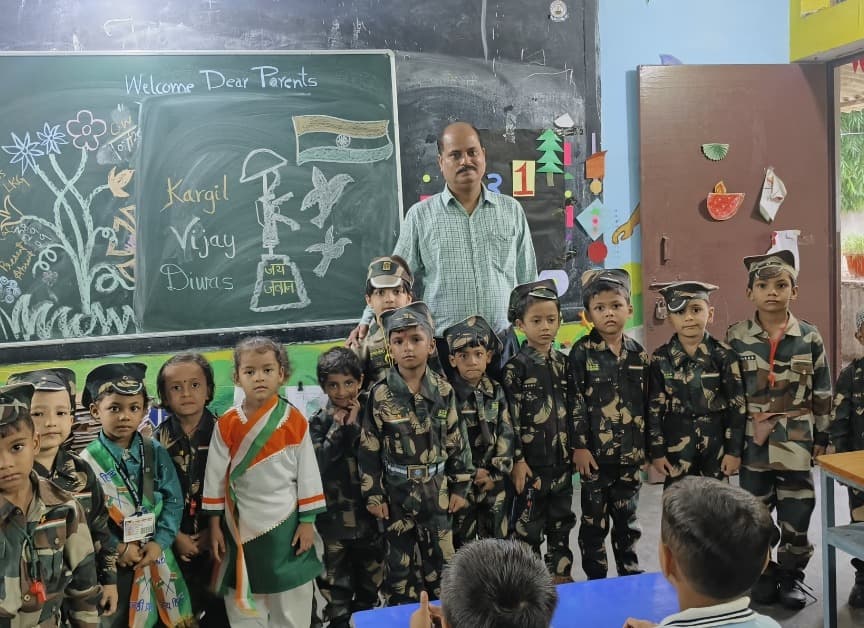 डी.ए.वी. पब्लिक स्कूल बरही में कारगिल विजय दिवस पर श्रद्धांजलि  