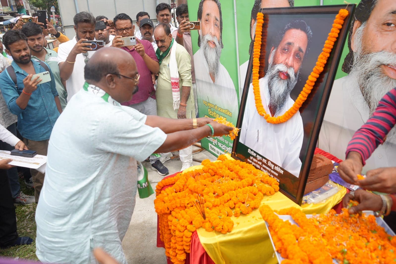 प्रथम पुण्यतिथि पर श्रद्धा से झुका हजारीबाग, 'शिबू सोरेन चौक' बना जनभावनाओं का प्रतीक