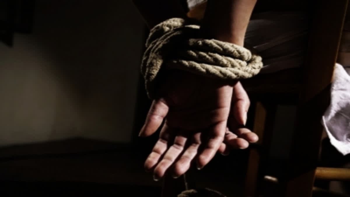 कांके में हथियारबंद अपराधियों ने कृषि अधिकारी के घर डकैती की