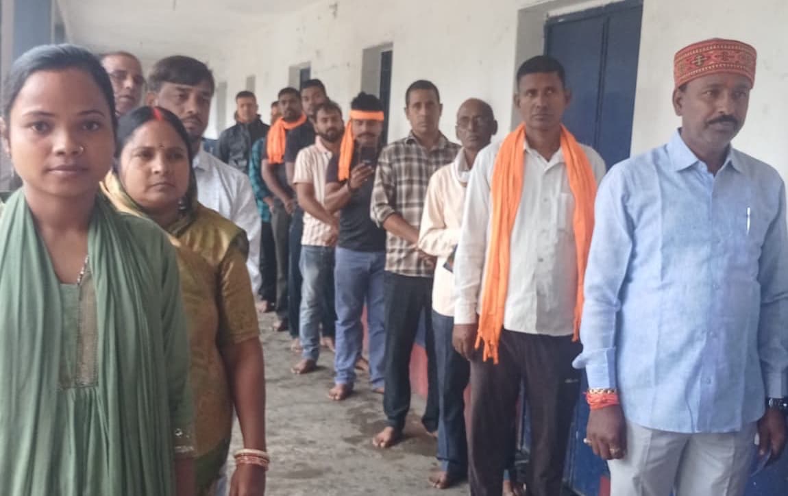 हेरिटेज पब्लिक स्कूल में सामूहिक वंदे मातरम् गायन, एक स्वर में गूंजा राष्ट्रगीत