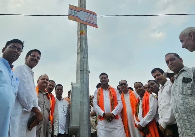 विष्णुगढ़ दौरे पर सांसद मनीष जायसवाल ने 7 गांवों को दी सोलर हाई मास्ट लाइट की सौगात