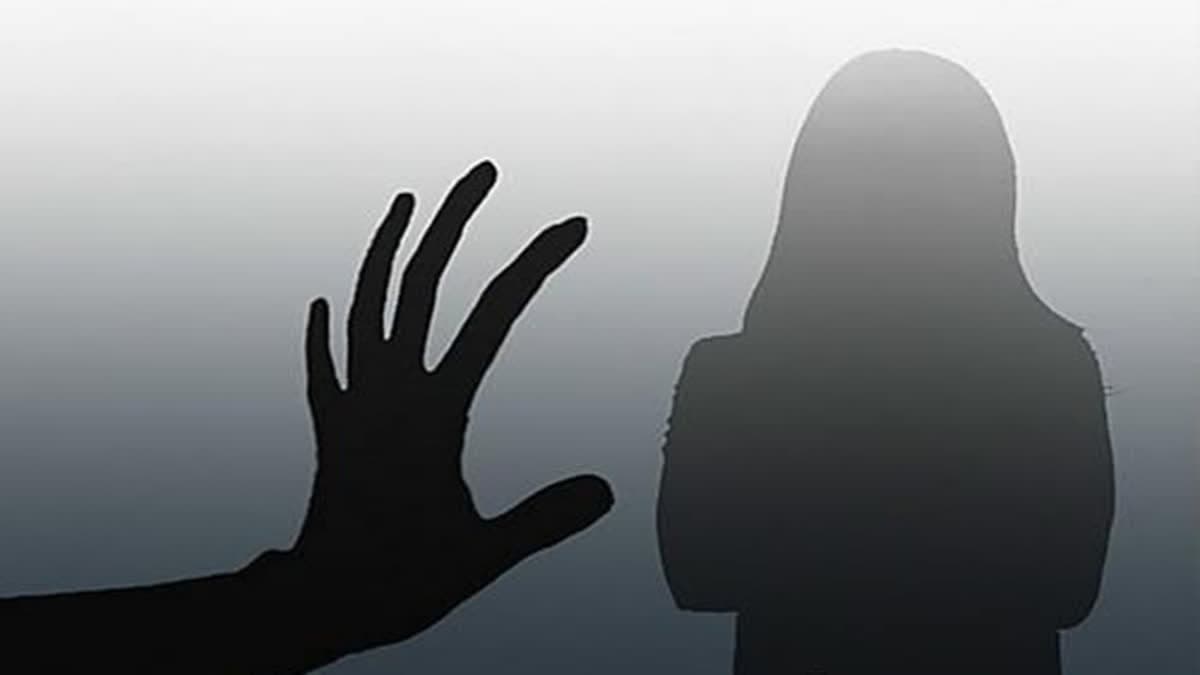 नाबालिग लड़की से छेड़खानी का आरोप, पुलिस ने दर्ज की प्राथमिकी