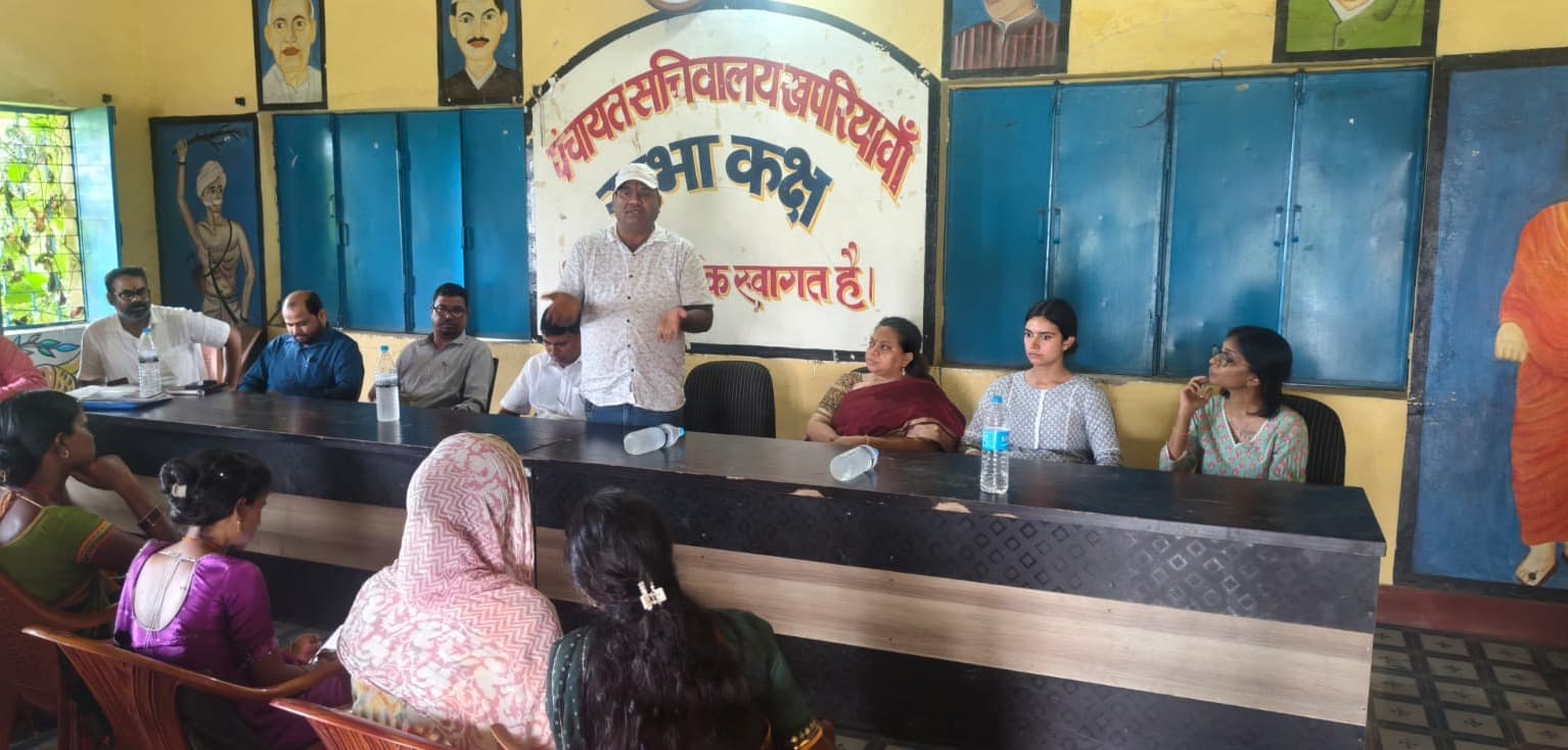 खपरियावा पंचायत में विकास कार्यों का अवलोकन, महिला-बाल संरक्षण पर हुई विस्तृत चर्चा