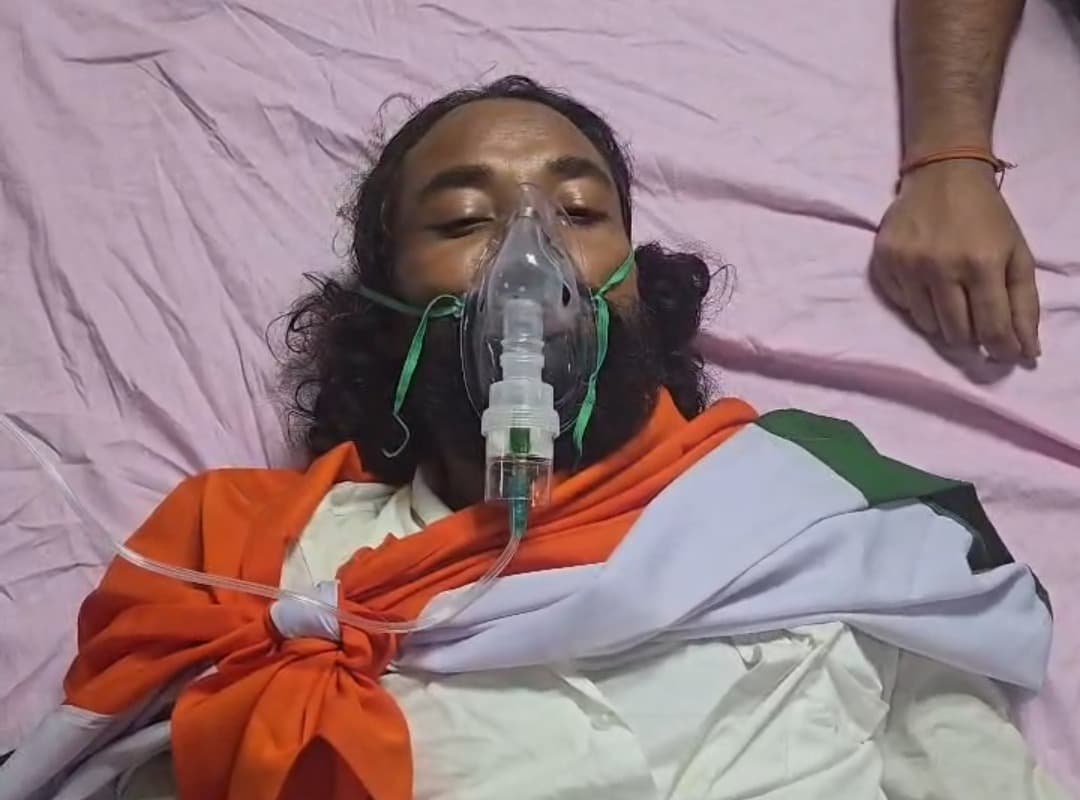 जेपीएससी आंदोलन के बीच देवेंद्र नाथ महतो की तबीयत बिगड़ी, सदर अस्पताल में भर्ती