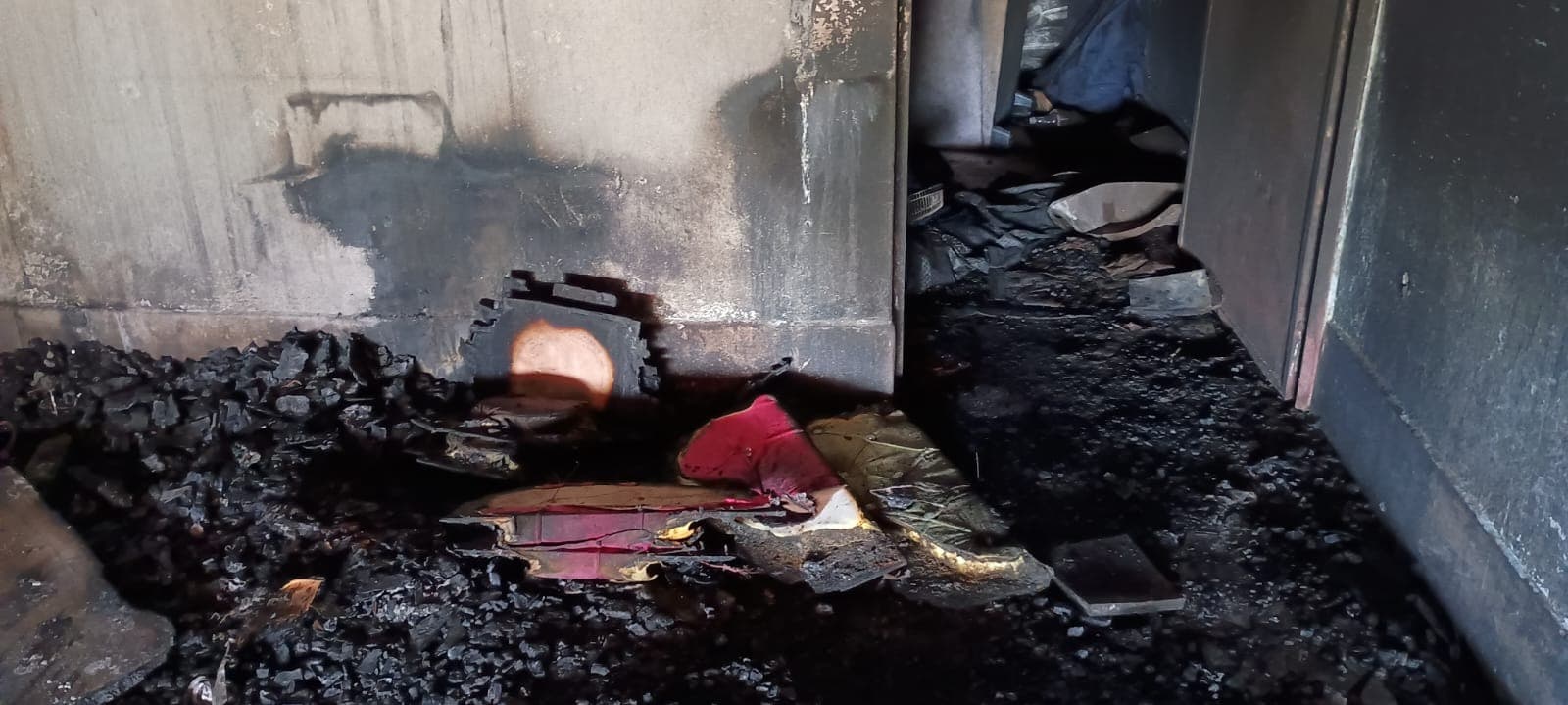 कुंदों पिपराटोली में फर्नीचर वर्कशॉप में रहस्यमयी आग, लाखों की संपत्ति राख 