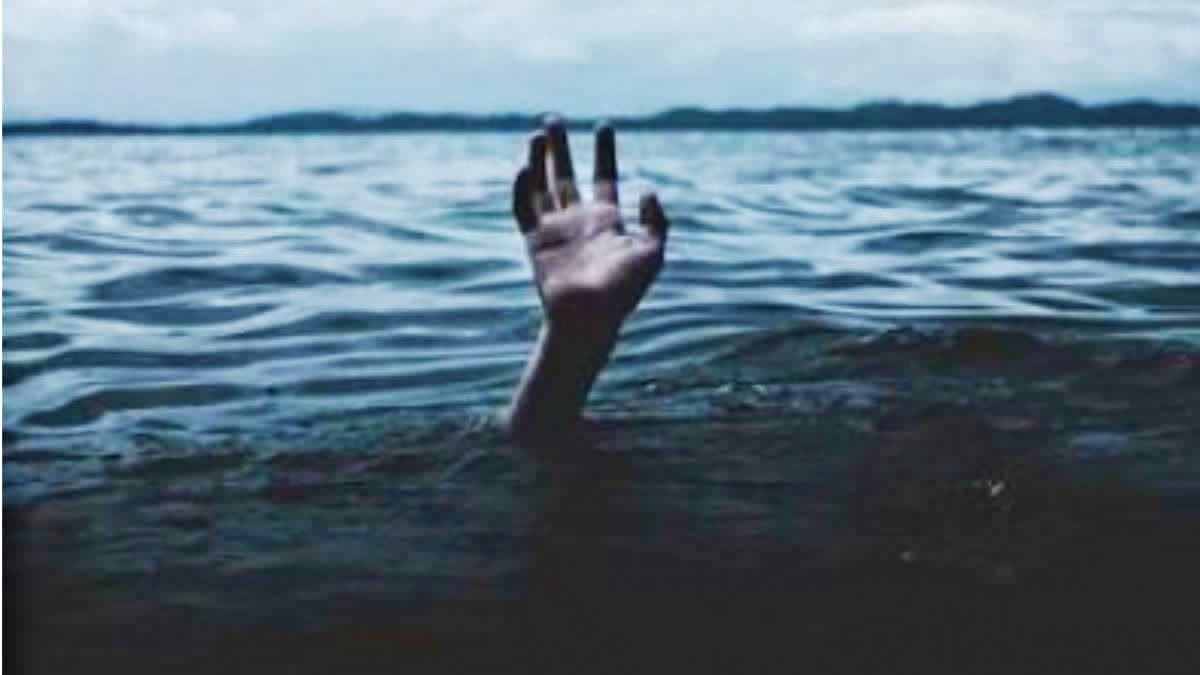 दोस्तों के साथ रीमिक्स फॉल घूमने गया रांची का छात्र, गहरे पानी में डूबने से मौत