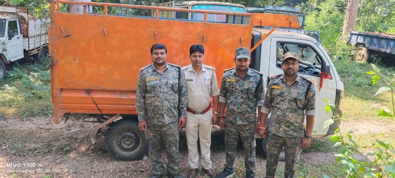 ढिबरा तस्करी के खिलाफ वन विभाग की बड़ी कार्रवाई, वाहन जब्त