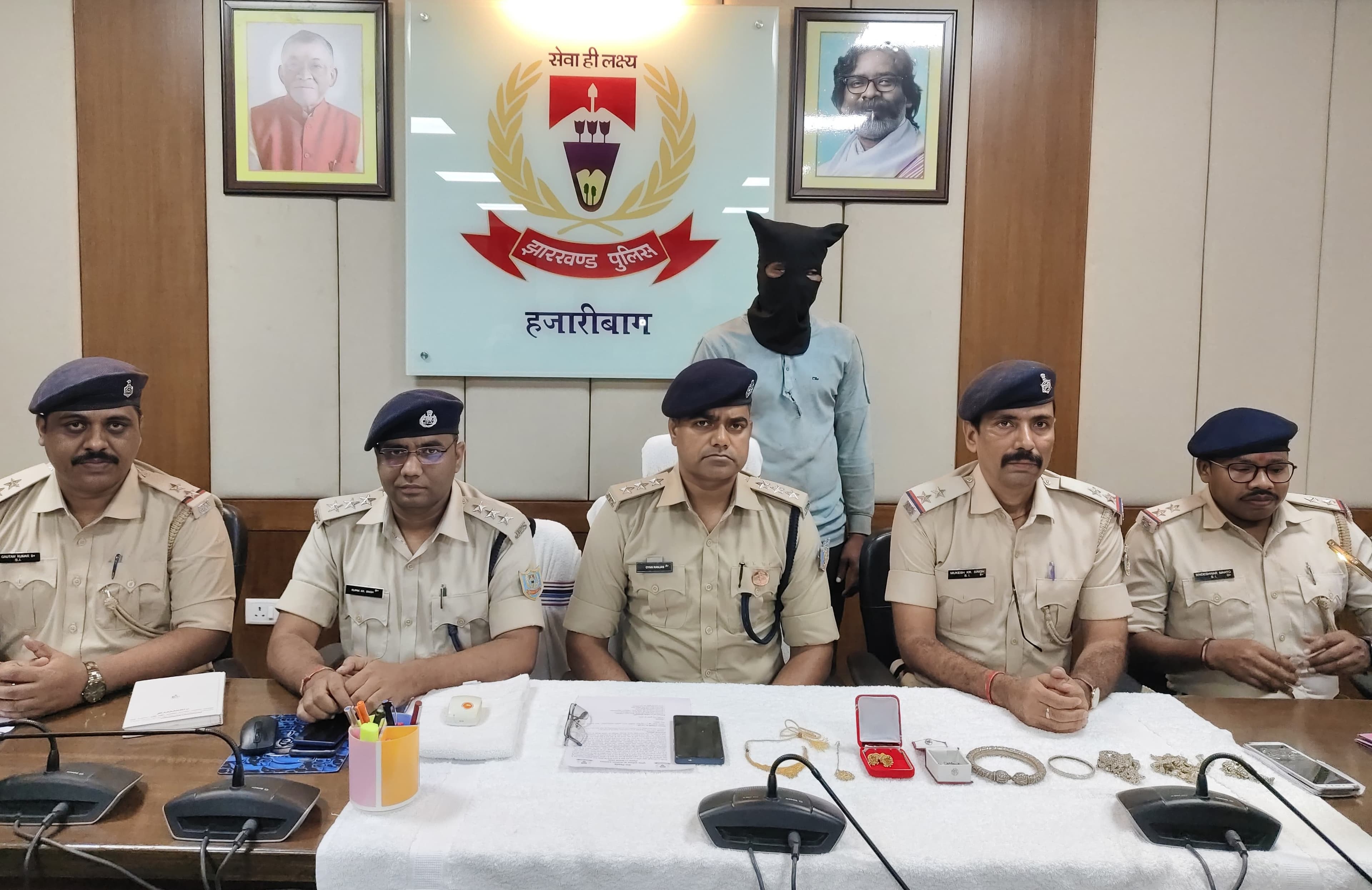 मुफस्सिल थाना पुलिस ने चोरी का मुख्य आरोपी दबोचा, पांच लाख के आभूषण बरामद