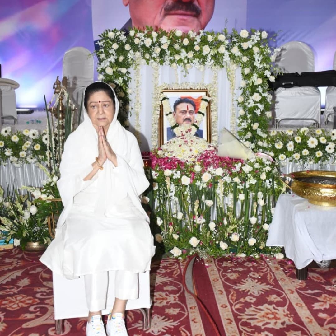 कुकू कोहली की प्रेयर मीट में उमड़ा बॉलीवुड, विक्की-कटरीना समेत कई सितारों ने दी श्रद्धांजलि