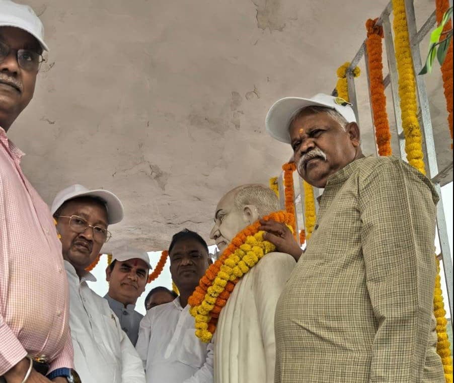 घाटों पटेल चौक में धूमधाम से  मनाई गई लौह पुरुष सरदार वल्लभभाई पटेल की 151 वां जयंती