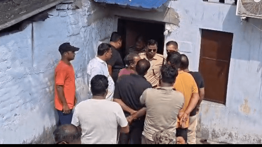 पत्नी के सामने सीसीएलकर्मी की हत्या, दो नकाबपोशों ने मचाया आतंक