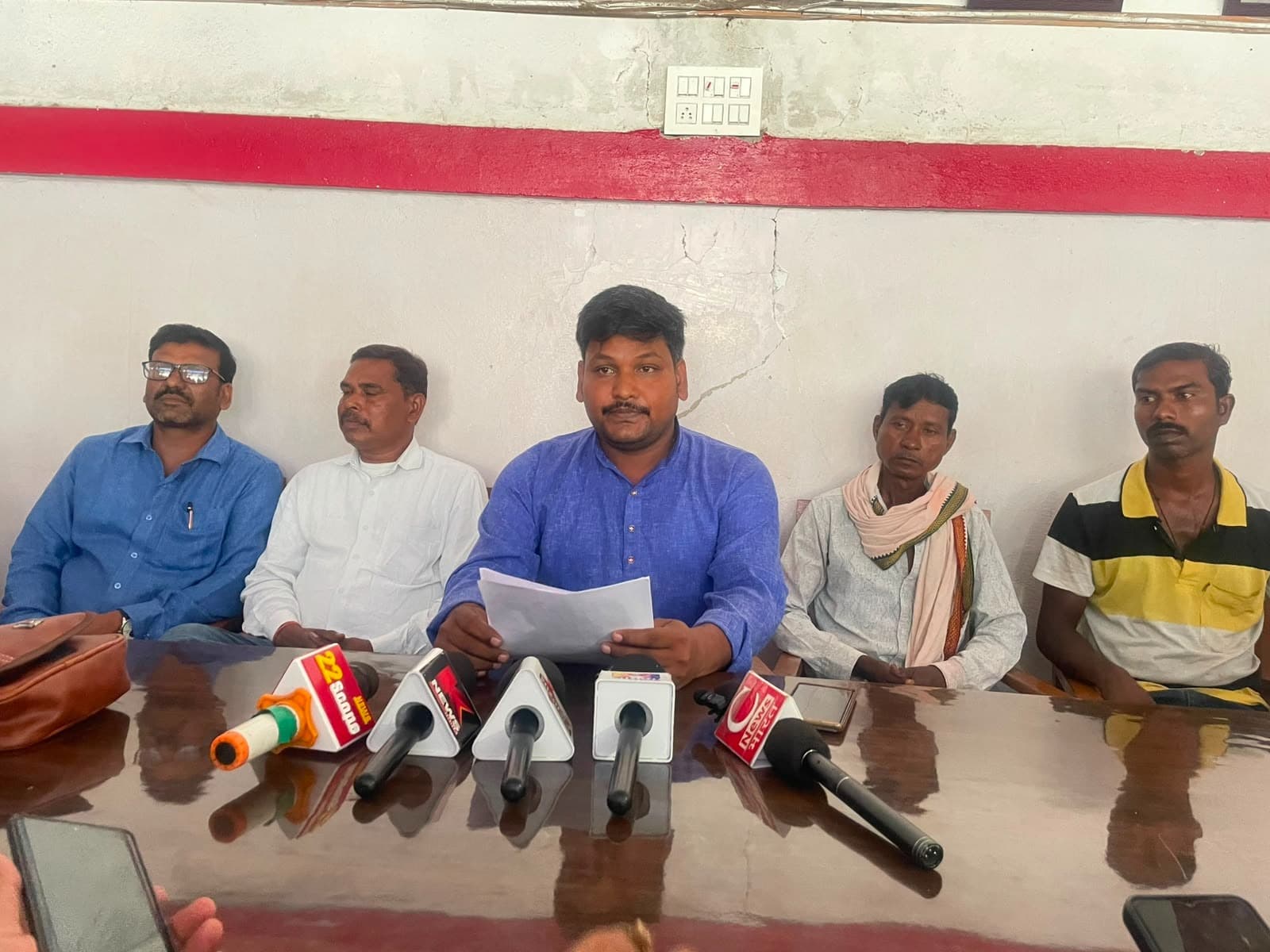 करमा भूदान जमीन विवाद ने पकड़ा तूल, ग्रामीणों ने प्रशासन से जांच की मांग की