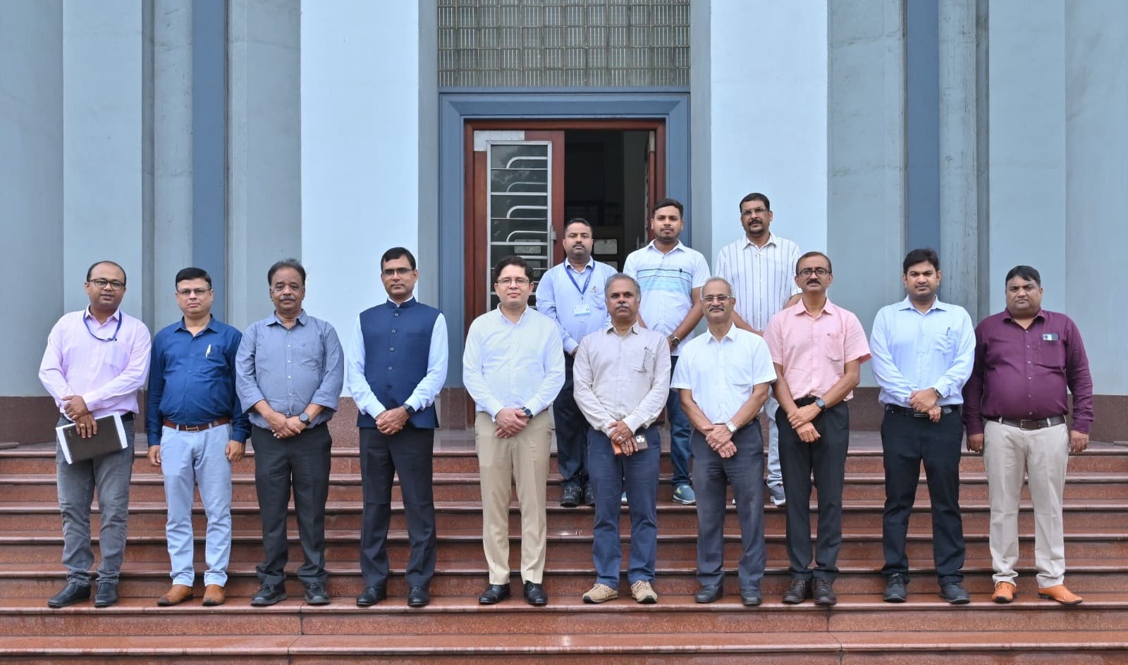 भारतीय विदेश सेवा के अधिकारियों ने किया सीएसआईआर-एनएमएल का दौरा, अनुसंधान सुविधाओं का लिया जायजा