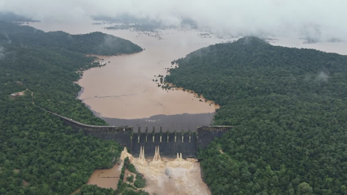गढ़वा के बूढ़ापहाड़ इलाके में भारी बारिश से कई गांवों का संपर्क कटा, ग्रामीणों की बढ़ी परेशानी