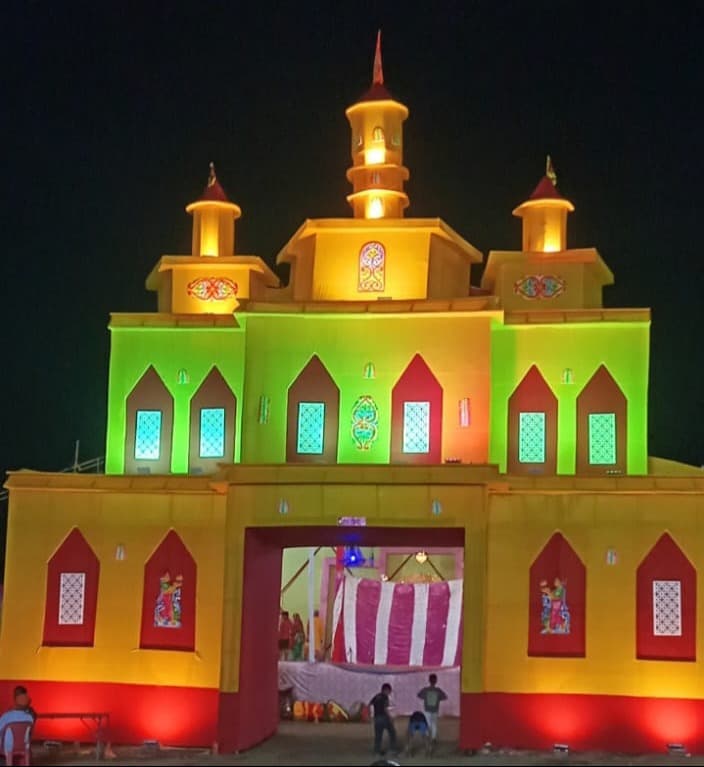 मांडू के सभी पंडालों में माता महागौरी की हुई पूजा, मंदिरों में उमड़े श्रद्धालु 