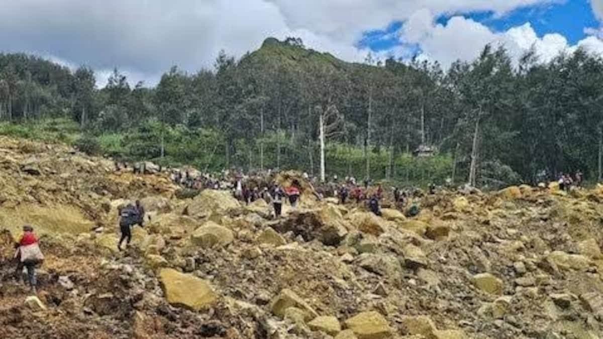 गिनी में कचरे का पहाड़ ढहा, 22 से ज्यादा लोगों की मौत; राहत-बचाव अभियान जारी