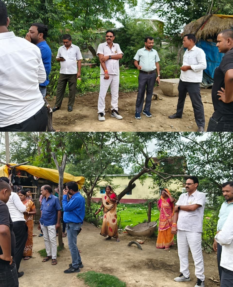 विशेष गहन पुनरीक्षण अभियान का बीडीओ व सीओ ने किया निरीक्षण, समय पर गणना प्रपत्र भरने की अपील