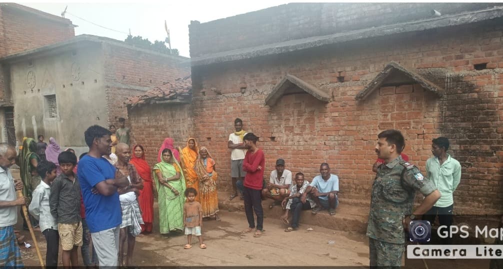 शराब बनने से पहले ही चला पुलिस का डंडा, 50 किलो जावा महुआ किया गया नष्ट