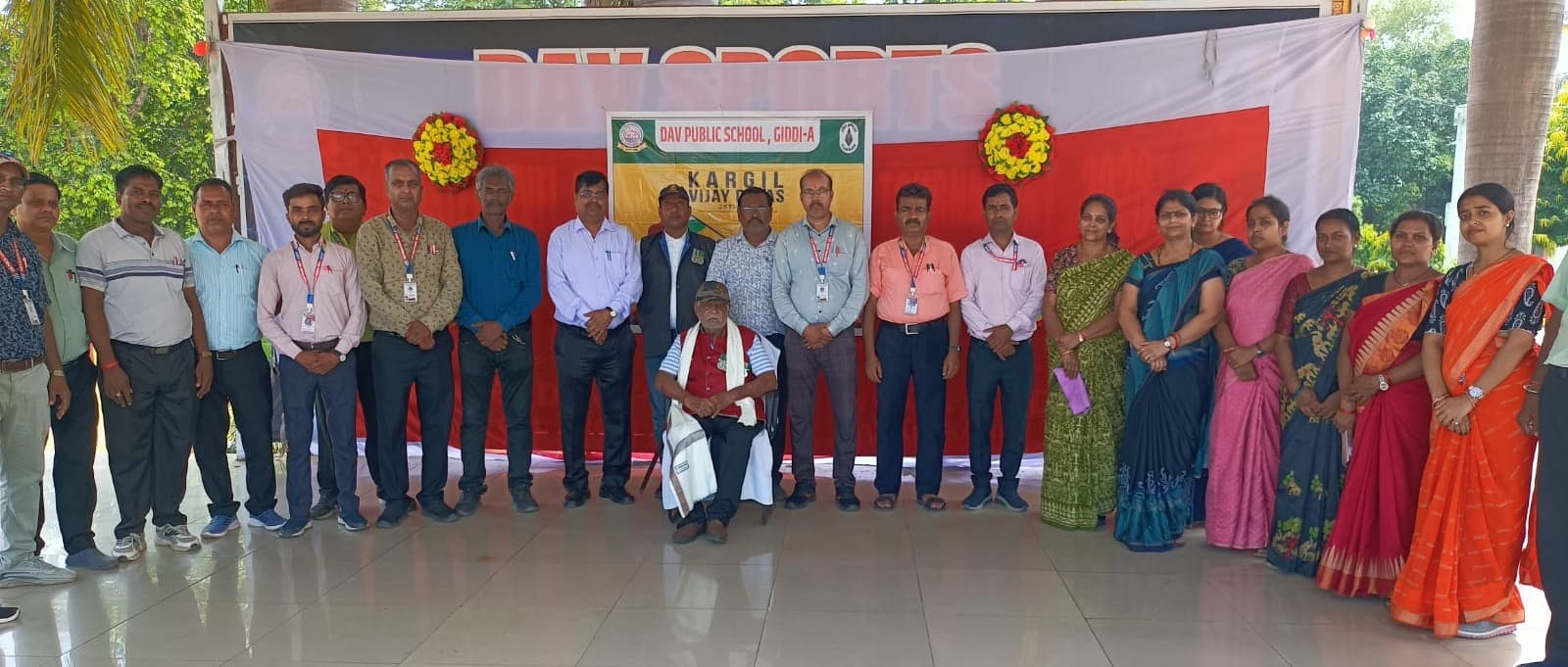 कारगिल विजय दिवस पर डीएवी गिद्दी 'ए' में वीर सैनिकों को किया सम्मानित