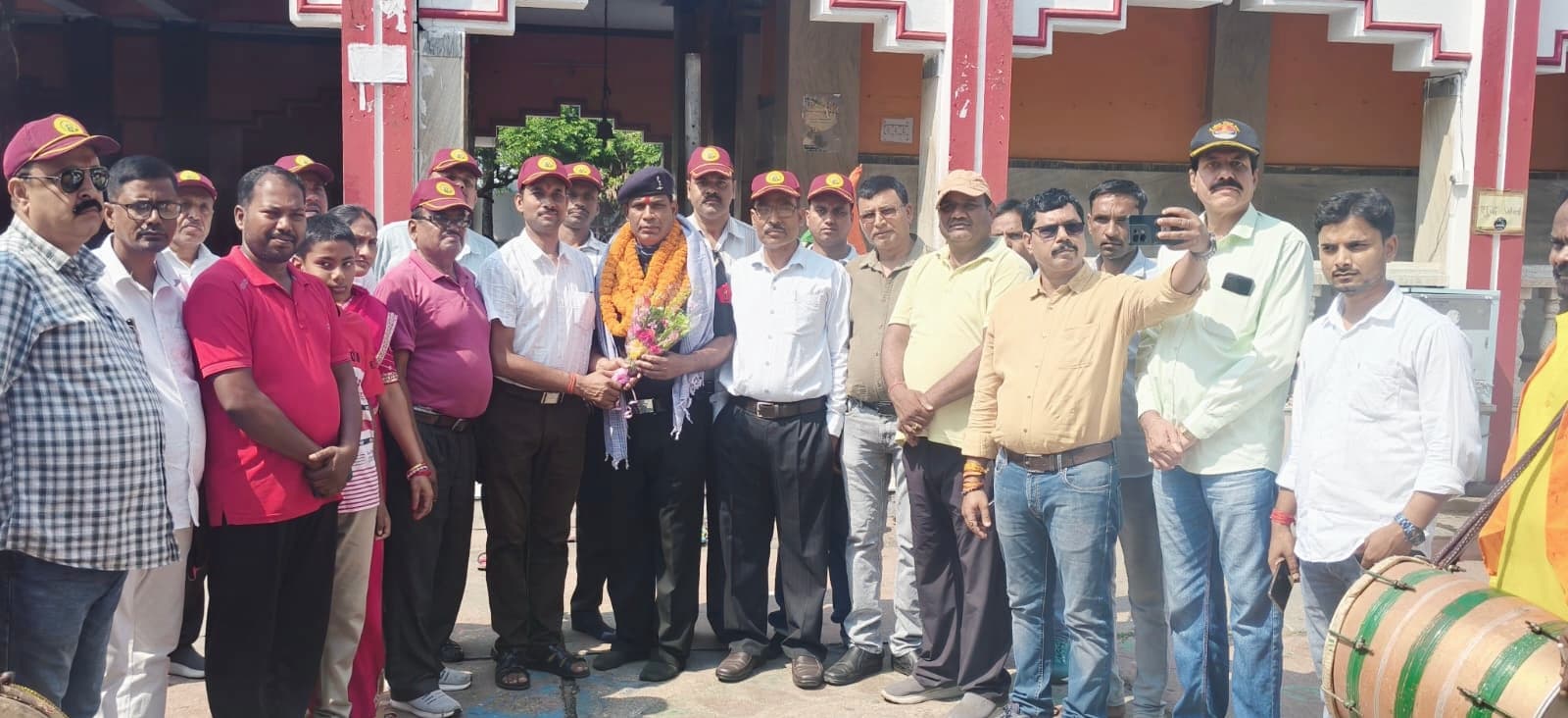 30 वर्षों की सैन्य सेवा के बाद गृह क्षेत्र लौटे सूबेदार अरुण कुमार साहू का भव्य स्वागत