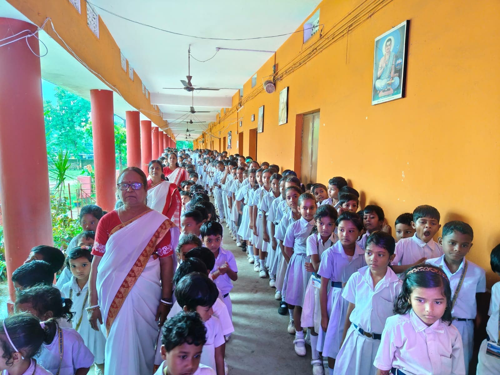 नमामि भारतम’ के तहत तीन प्रखंड के 14 विद्यालयों में एक साथ गूंजा वंदे मातरम