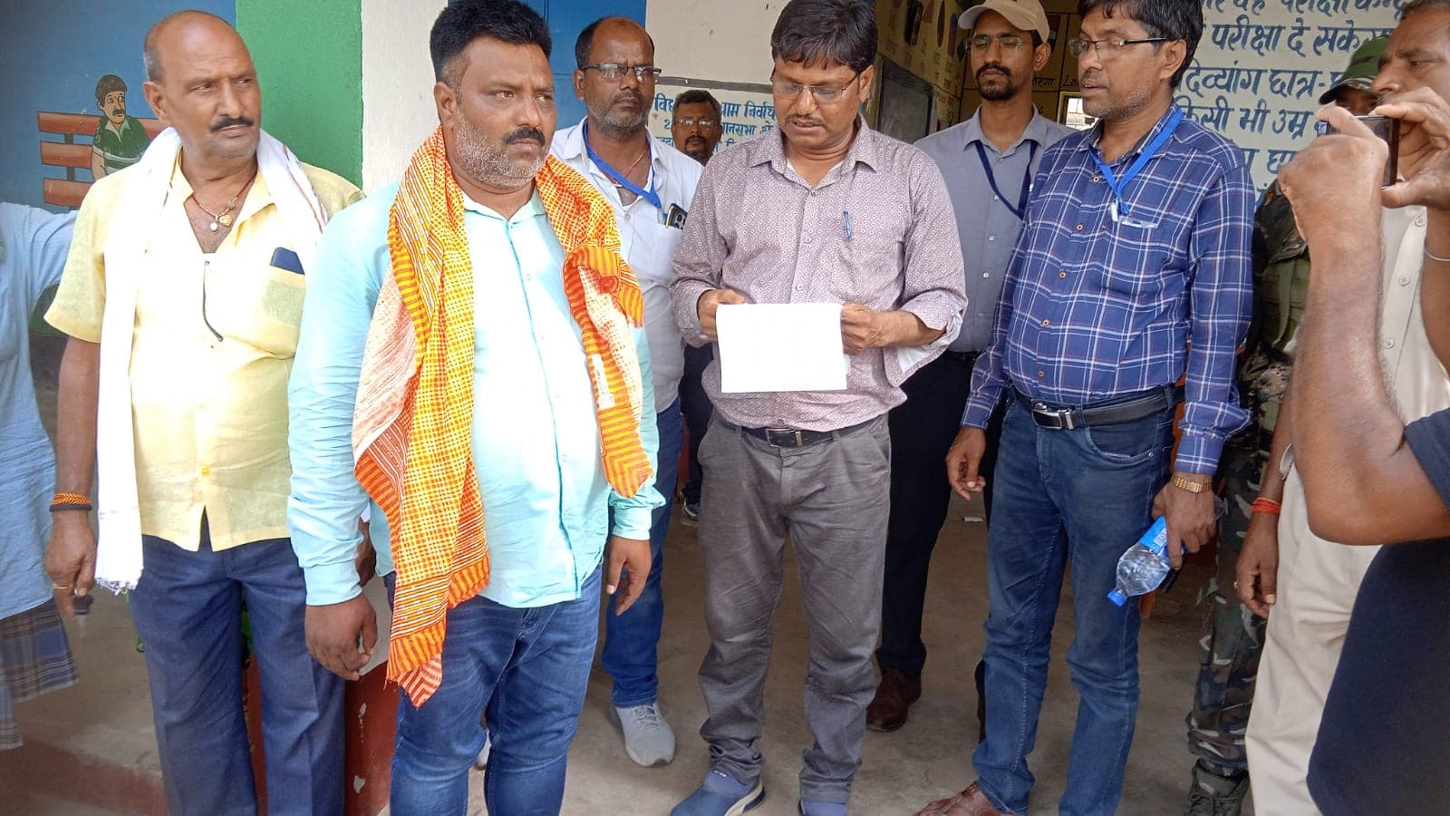 दादपुर पैक्स चुनाव में अमित सिंह बने अध्यक्ष, एक वोट से मिली जीत