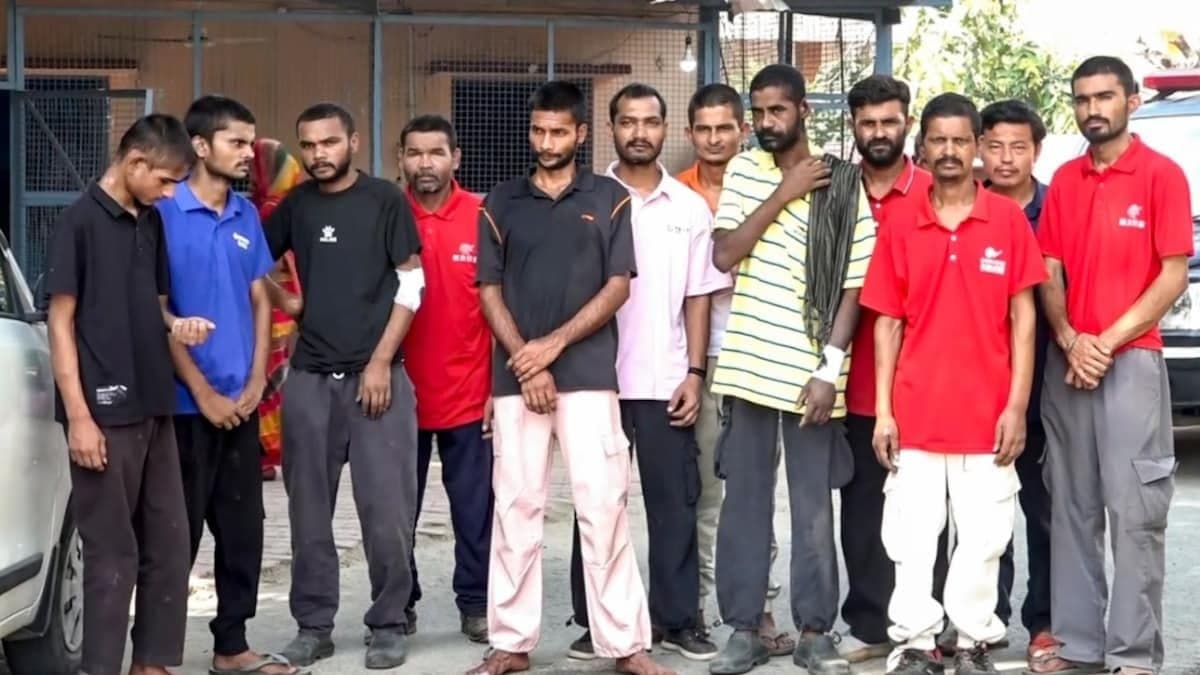 मुजफ्फरनगर फैक्ट्री में बंधुआ मजदूरी का खुलासा, 12 मजदूरों को कराया गया मुक्त, अमानवीय व्यवहार के आरोप