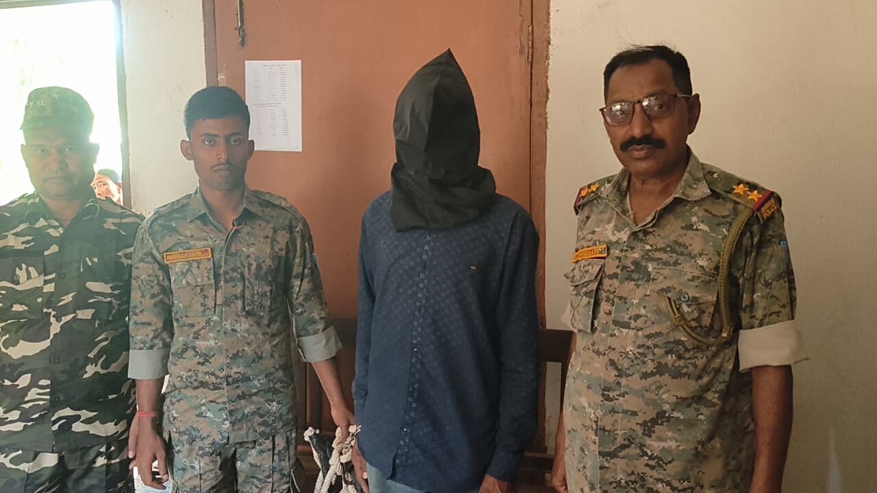 सड़क हादसे में दो महिला की हुई मौत गांव में पसरा सन्नाटा