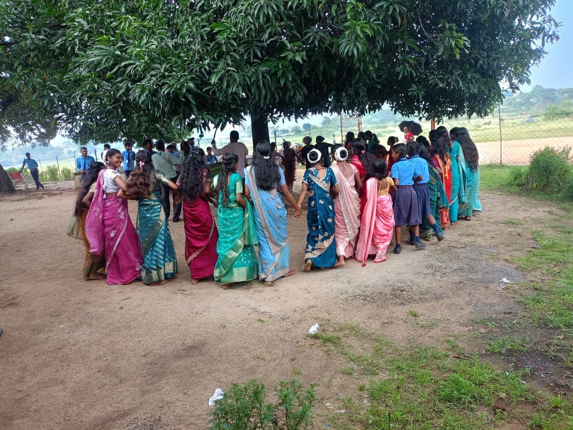 टेकलाल महतो उच्च विद्यालय में मना करम महोत्सव