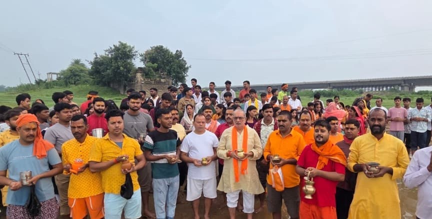 सावन की पहली सोमवारी पर शिवालयों में उमड़े श्रद्धालु  