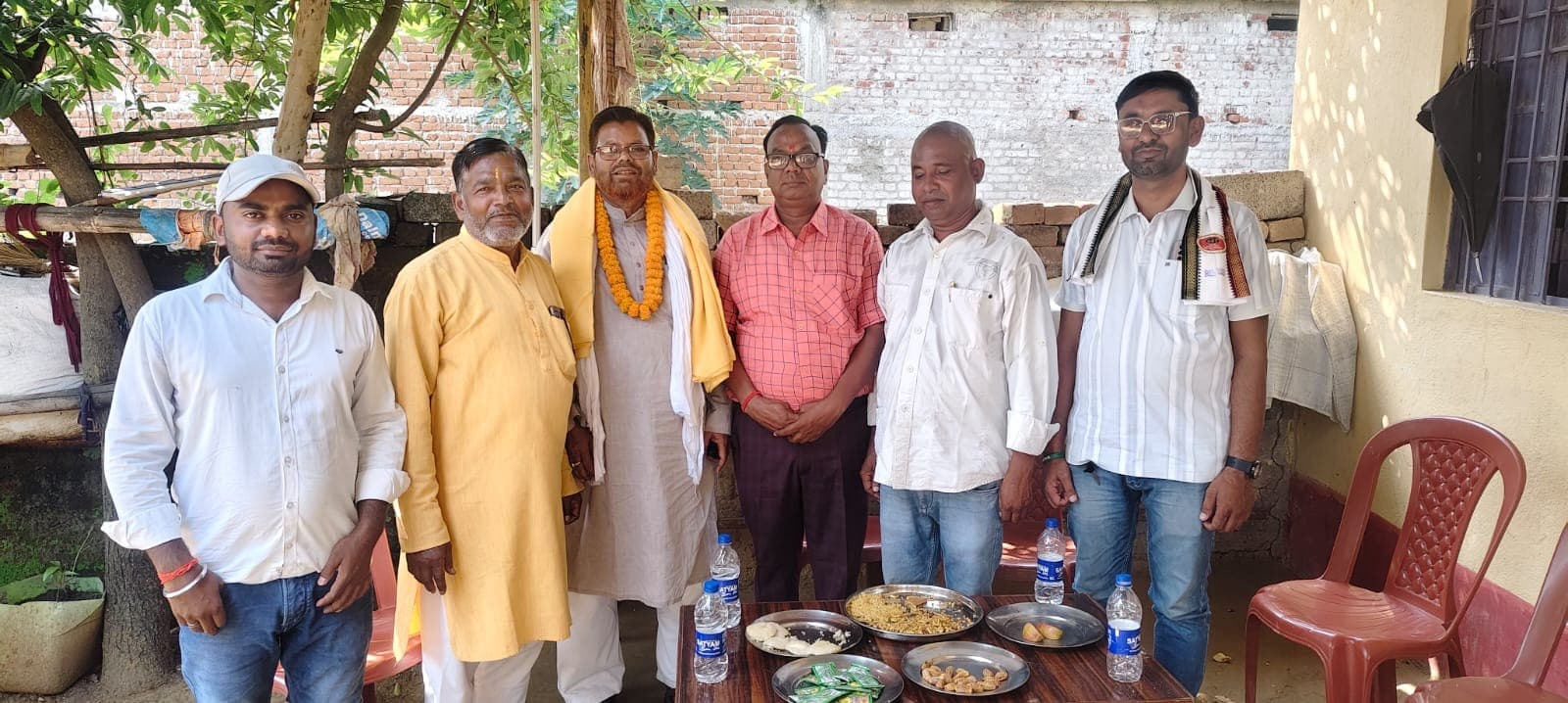 पुण्यतिथि पर जरूरतमंदों की मदद कर पिता को किया याद