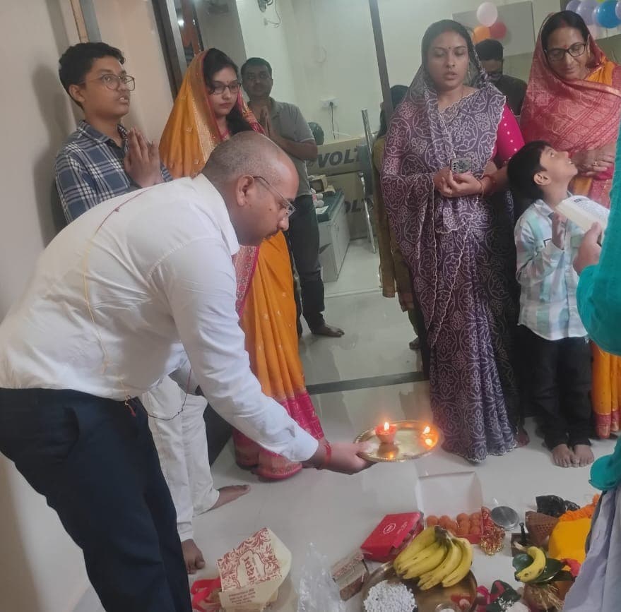 मांगल्य ज्योतिष केंद्र का शुभारंभ, पूर्व सैनिकों ने आचार्य कौशल किशोर पांडेय को दी शुभकामनाएं