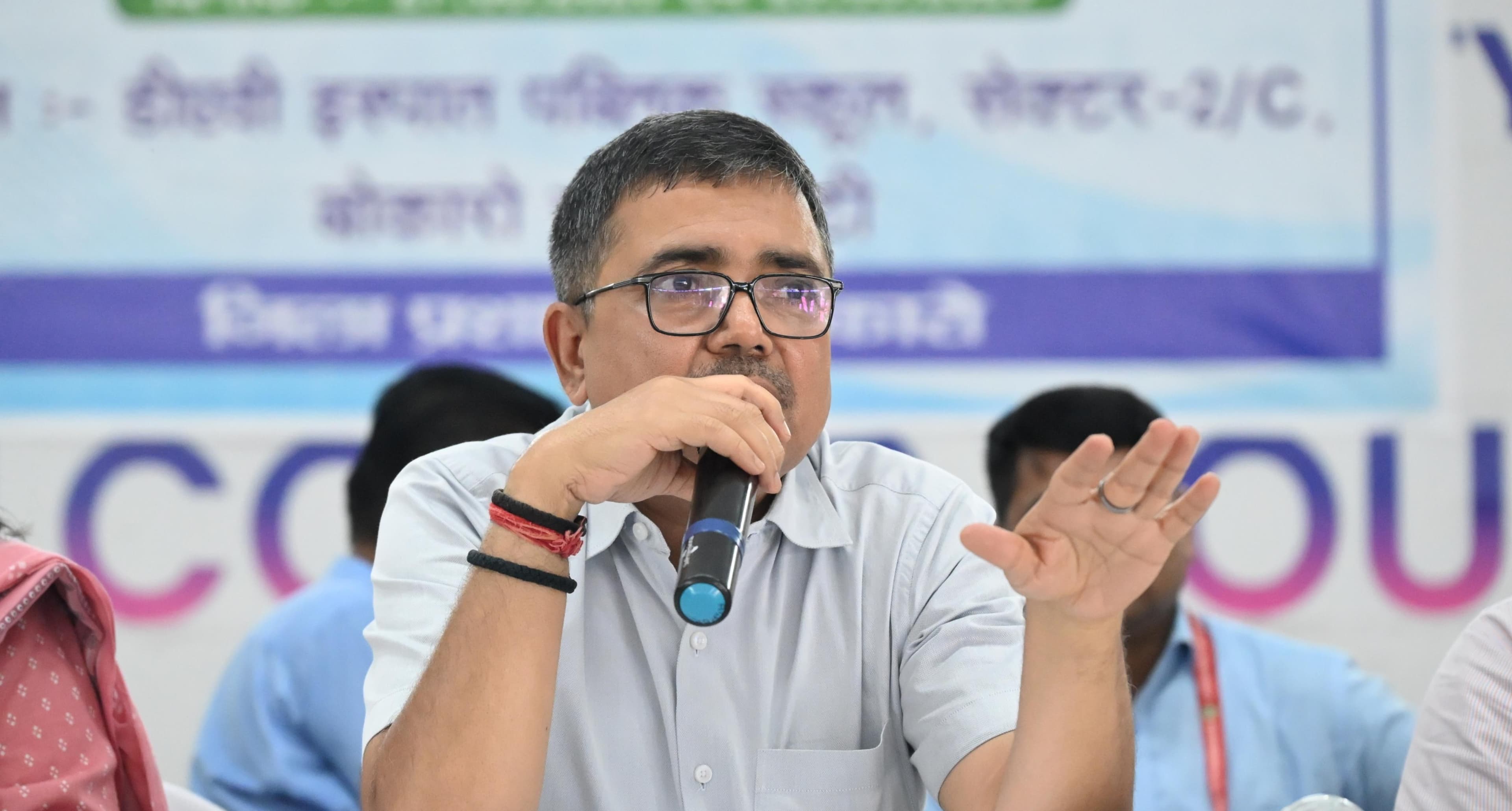 एन्यूमरेशन फॉर्म अवश्य भरें, कोई भी पात्र मतदाता नहीं छूटेगा : डीईओ सह डीसी