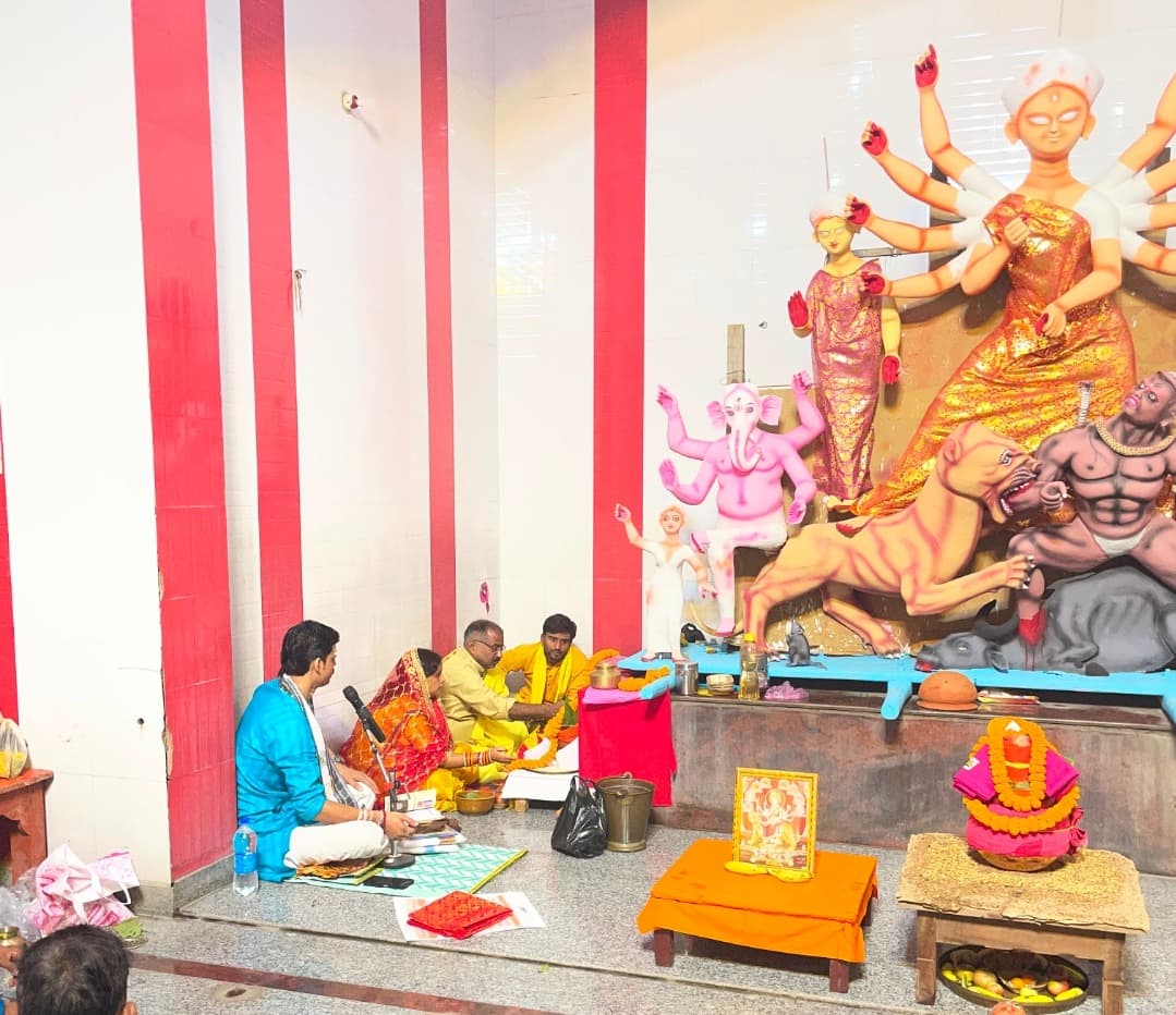 कलश स्थापना के साथ शारदीय नवरात्र शुरू, भक्तिमय हुआ माहौल