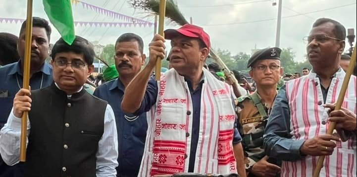 भगवान बिरसा मुंडा की विरासत को समर्पित भव्य जतरा का आयोजन, मंत्री चमरा लिंडा ने दिखाई हरी झंडी