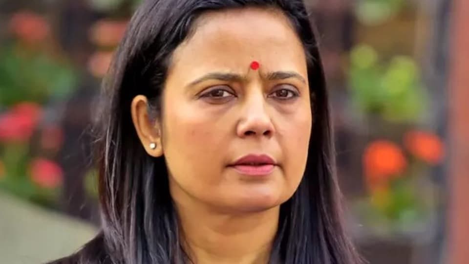 महुआ मोइत्रा का बागी टीएमसी सांसदों पर हमला, बोलीं- इस्तीफा देकर फिर जीतकर दिखाएं