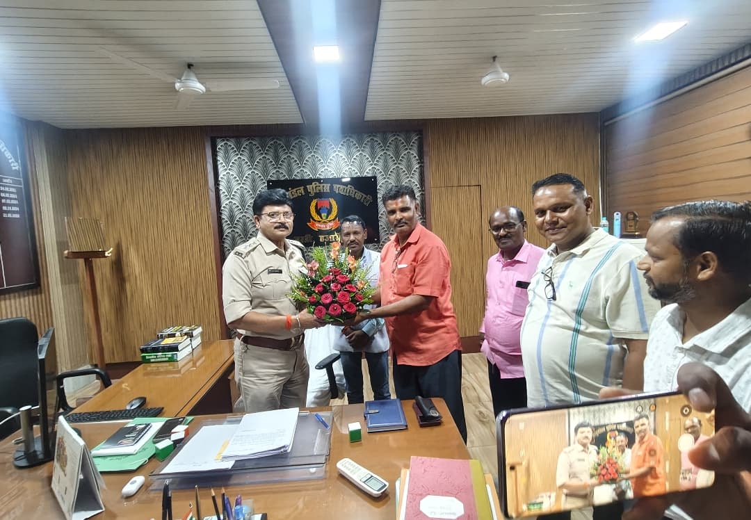 आईएफडब्ल्यूजे के पत्रकारों ने नवपदस्थापित एसडीपीओ से की शिष्टाचार मुलाकात