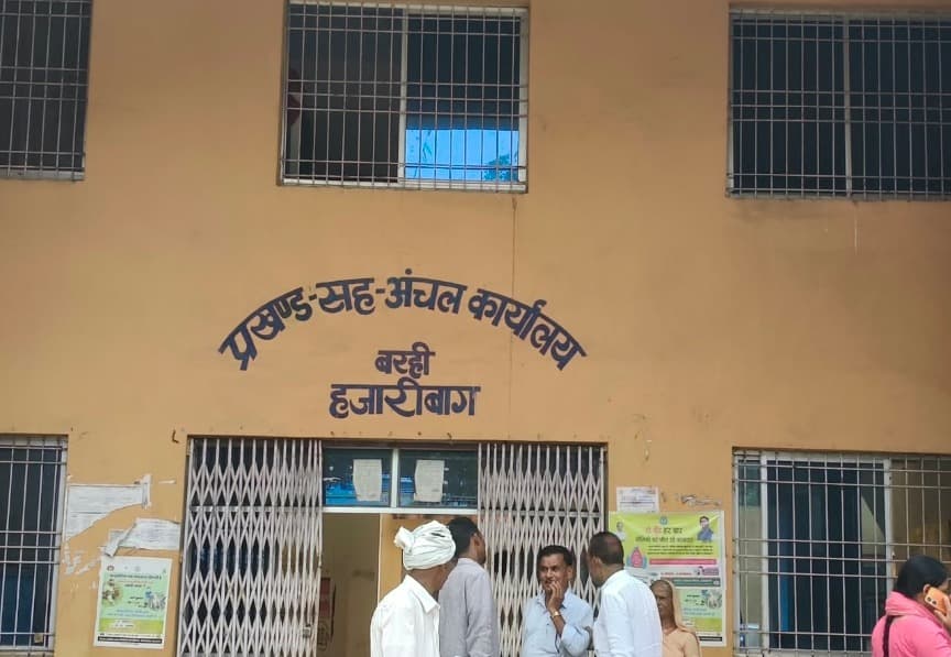 सर्वे के बाद पीएम आवास में देरी, पक्का मकान की राह ताक रहे लाभुक