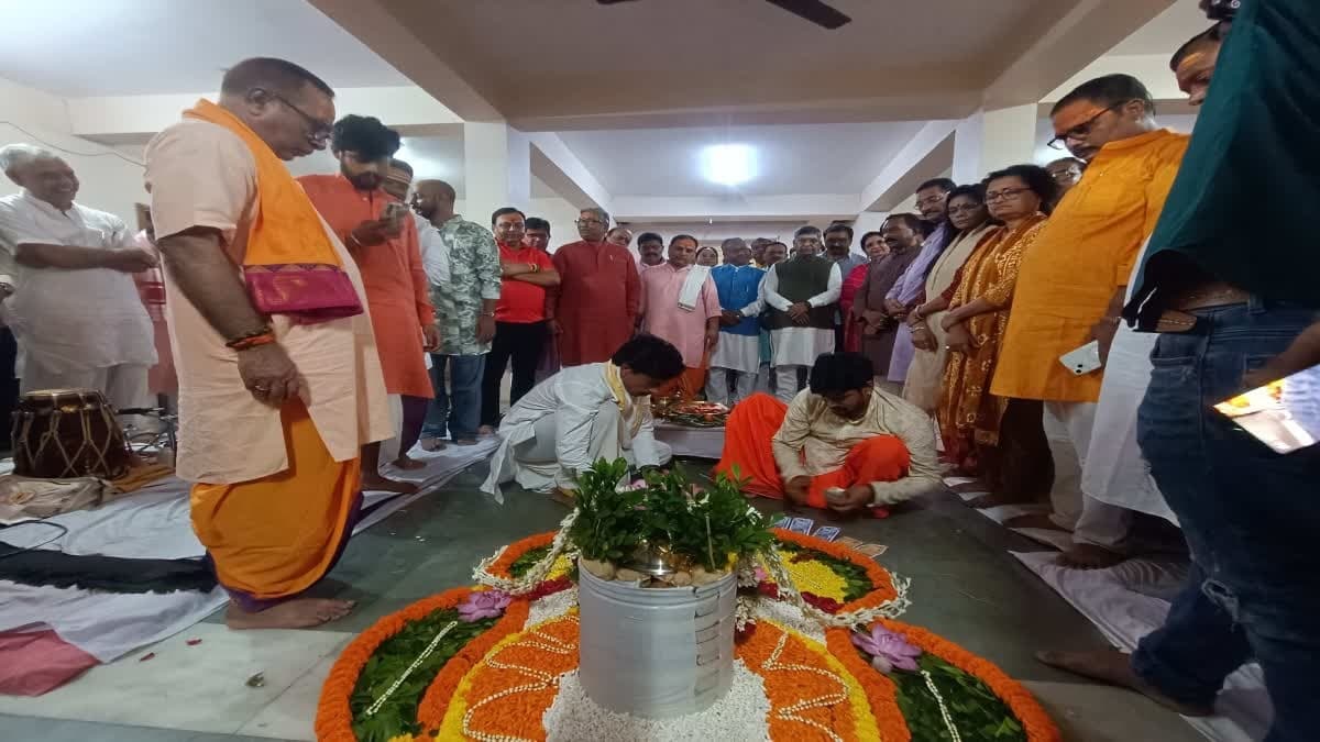 रांची BJP कार्यालय में रुद्राभिषेक, नेताओं-कार्यकर्ताओं ने की सुख-समृद्धि की कामना