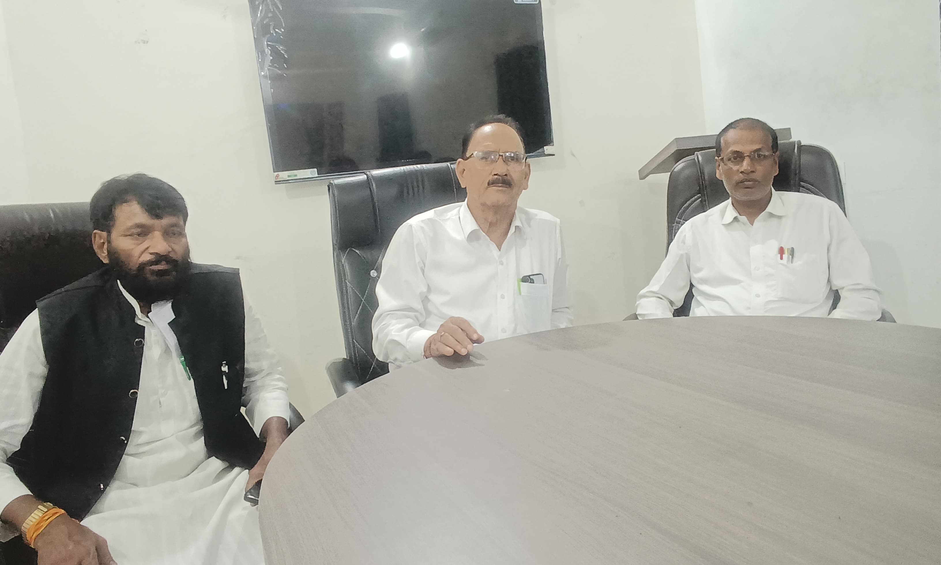Hazaribagh Train News: 17 सितंबर को ट्रेन की मांग को लेकर धरना, उठीं क