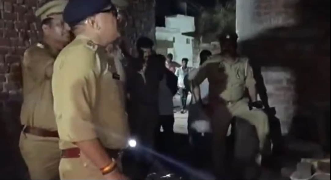 लखनऊ में मुहर्रम जुलूस के दौरान बड़ा हादसा, बालकनी गिरने से दो किशोरों की मौत