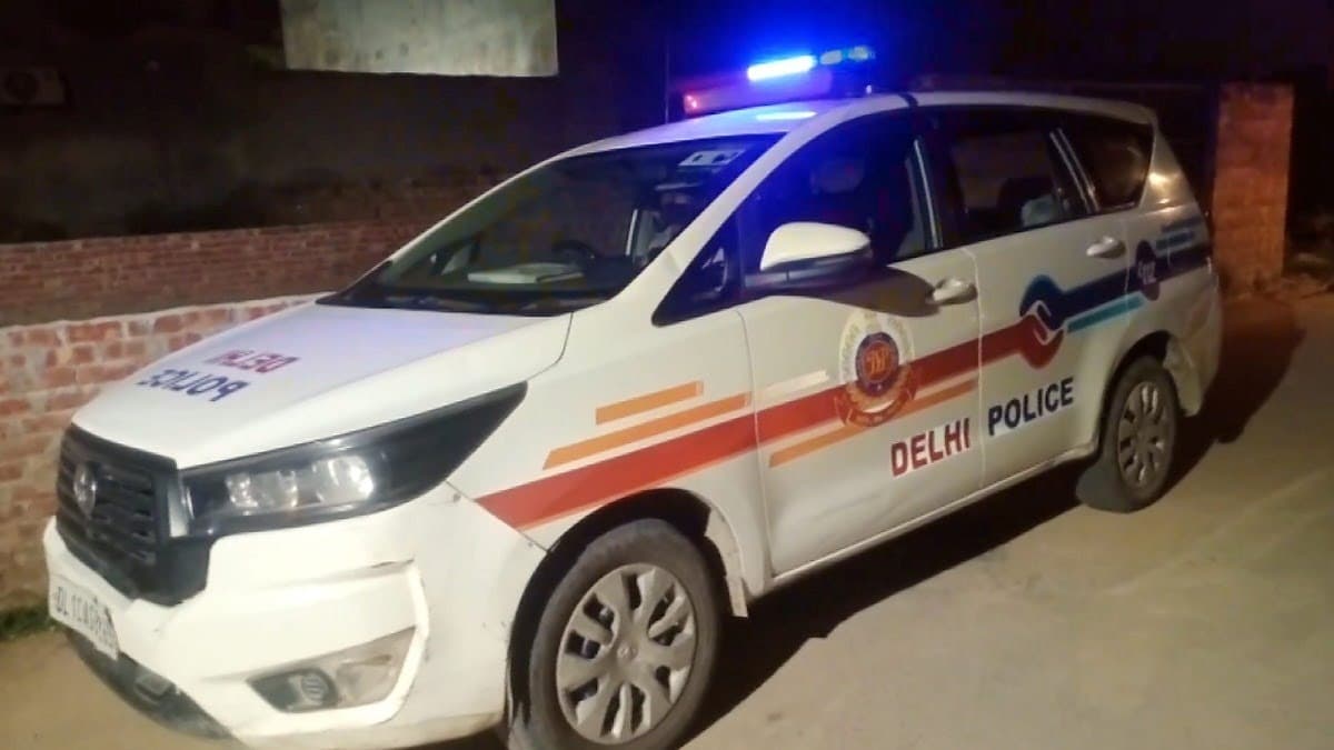 दिल्ली के मोती बाग में CRPF जवान ने ड्यूटी के दौरान खुद को मारी गोली, मौके पर मौत