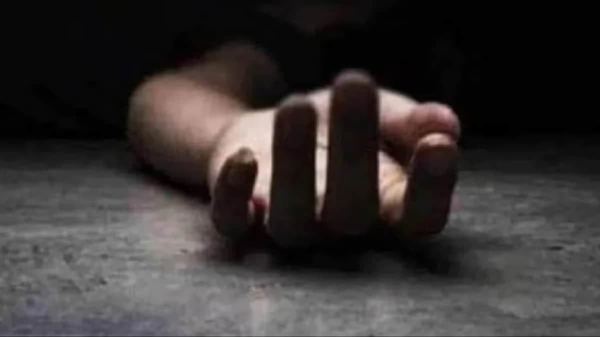 सूरत में संपत्ति विवाद में बेटे ने मां और छोटे भाई की हत्या की