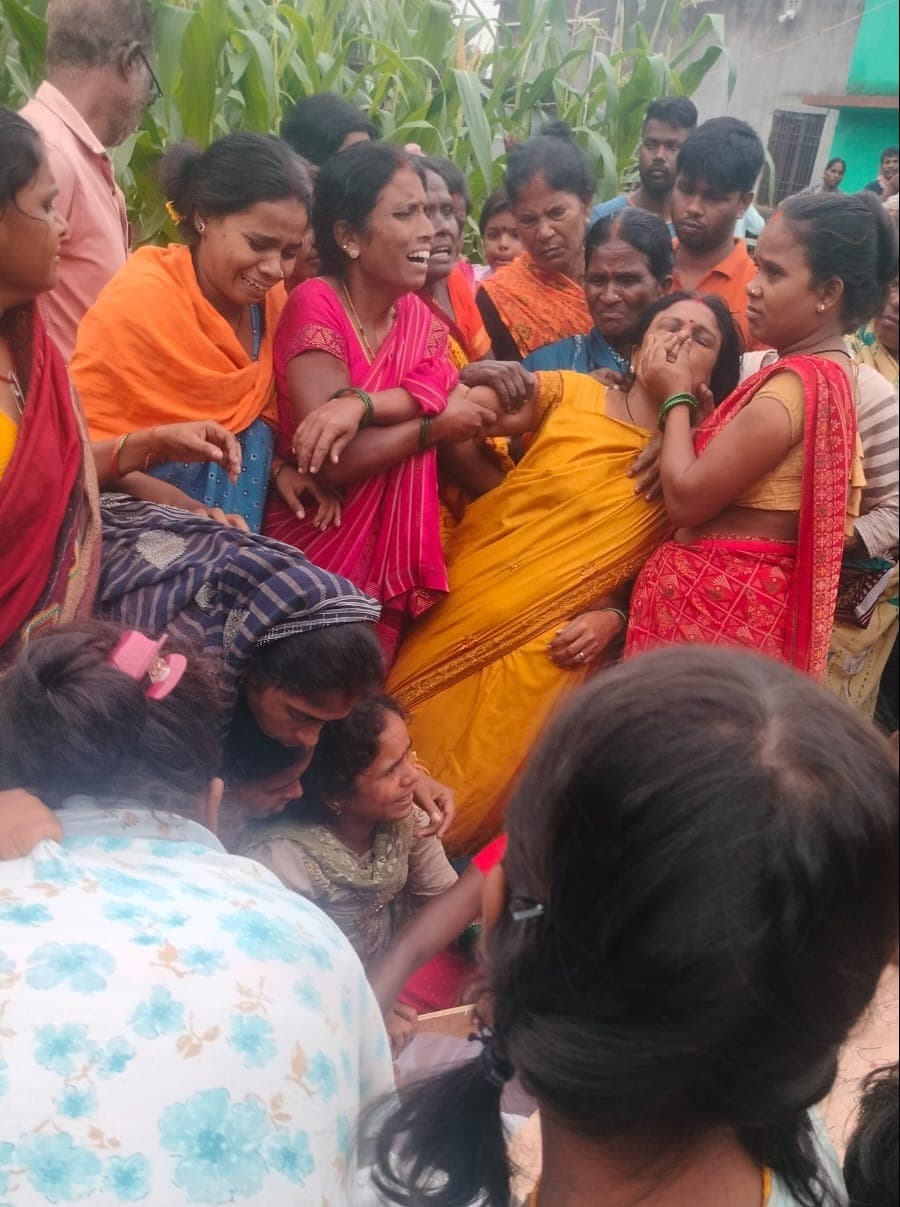 मुंबई में बरांय के टैक्सी चालक की मौत: 3 दिन बाद बरांय पहुंचा शव, पसरा सन्नाटा