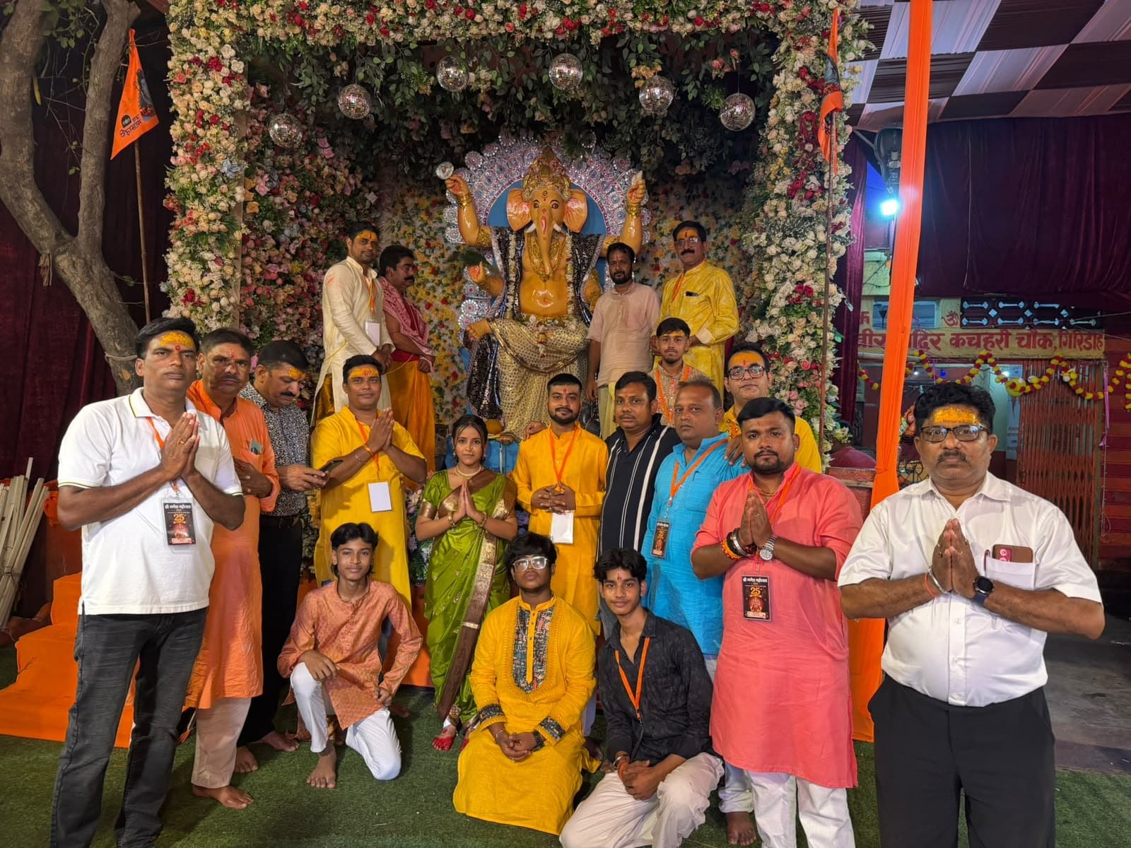 गिरिडीह में गणेश महोत्सव की धूम, दर्शन को उमड़ी भक्तों की भीड़