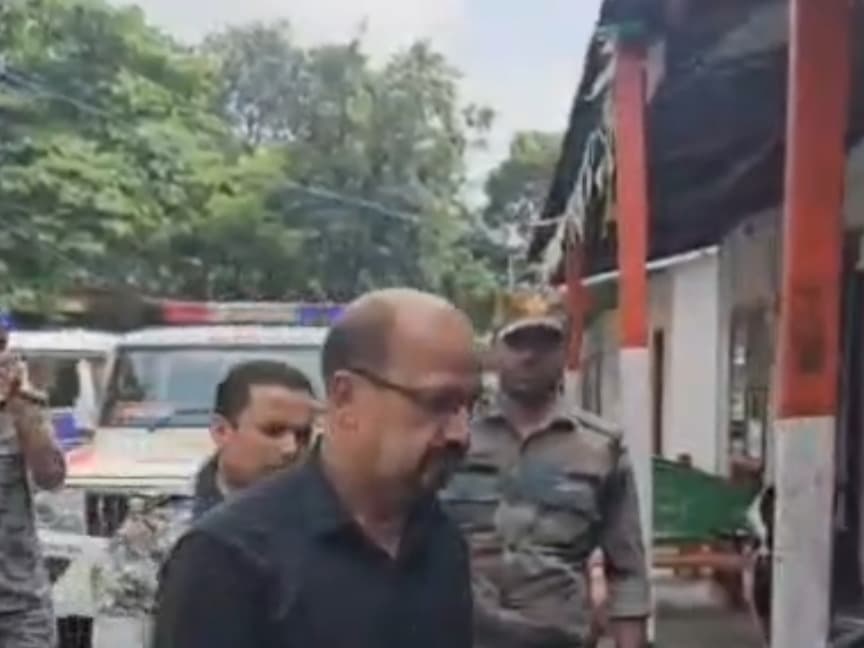 नाबालिग से यौन शोषण के आरोप में सिविल सर्जन डॉ. अनिल कुमार हिरासत में,भेजे गये जेल