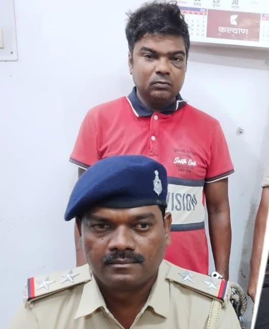 आरा में ऑटो चालक की हरकत से परेशान छात्रा ने चलती गाड़ी से लगाई छलांग