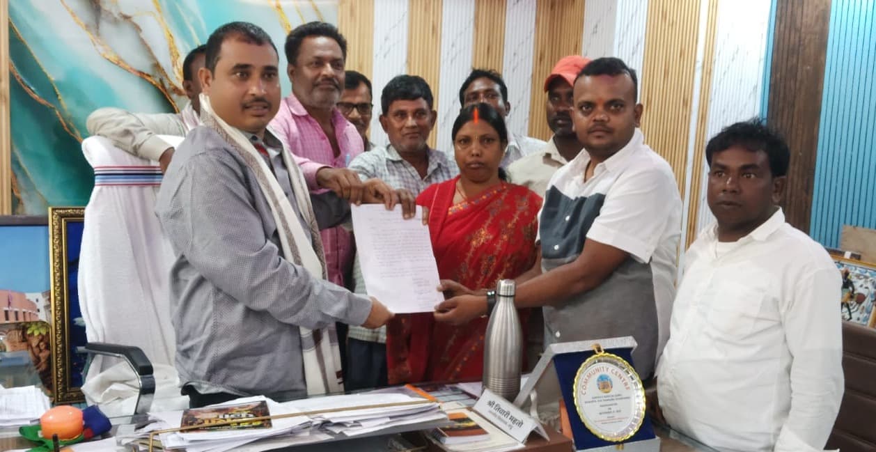 गरगाली में डिग्री कॉलेज निर्माण की मांग तेज, ग्रामीणों ने विधायक को सौंपा ज्ञापन 