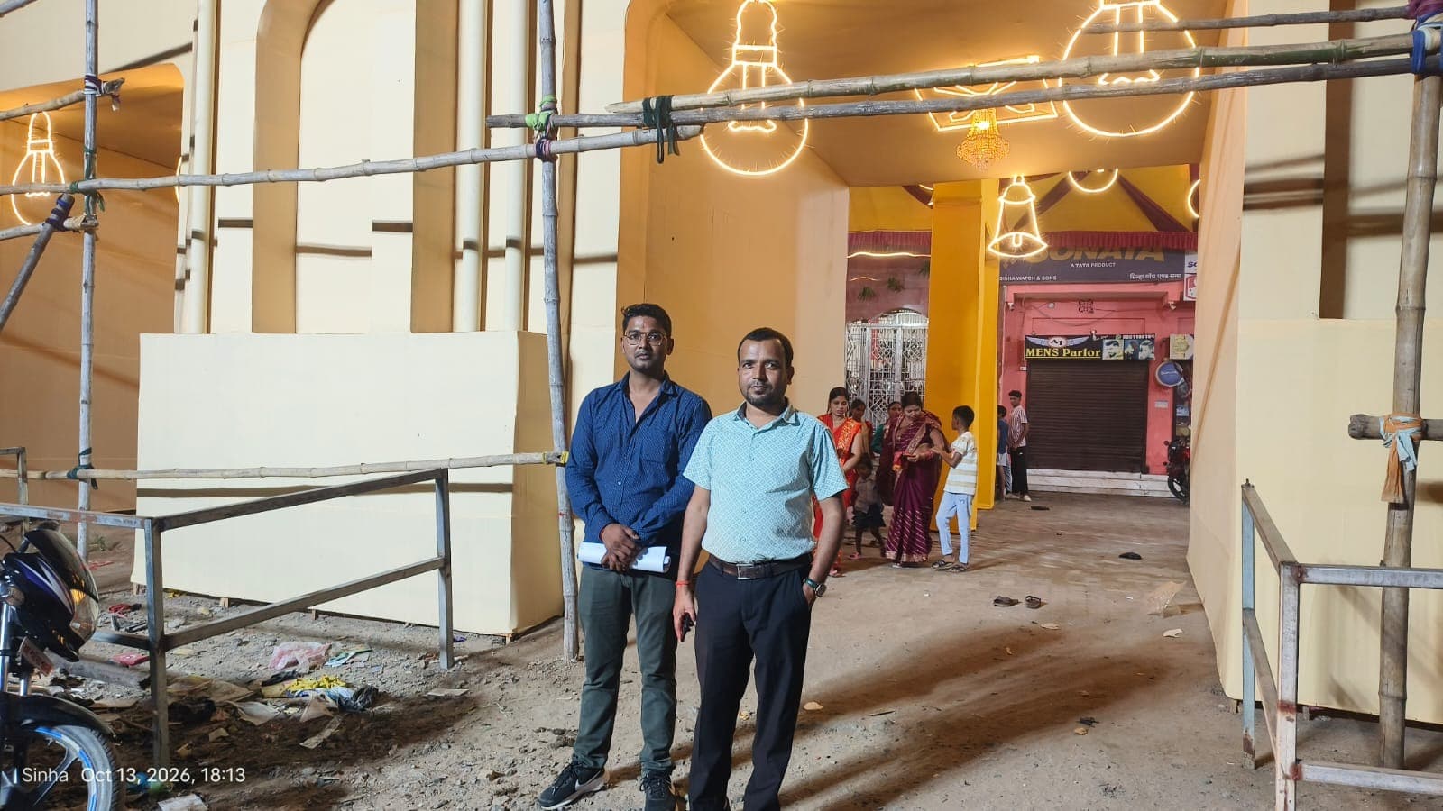 दुर्गा पूजा पंडालों में सुरक्षा और स्वच्छता व्यवस्था का लिया जायजा