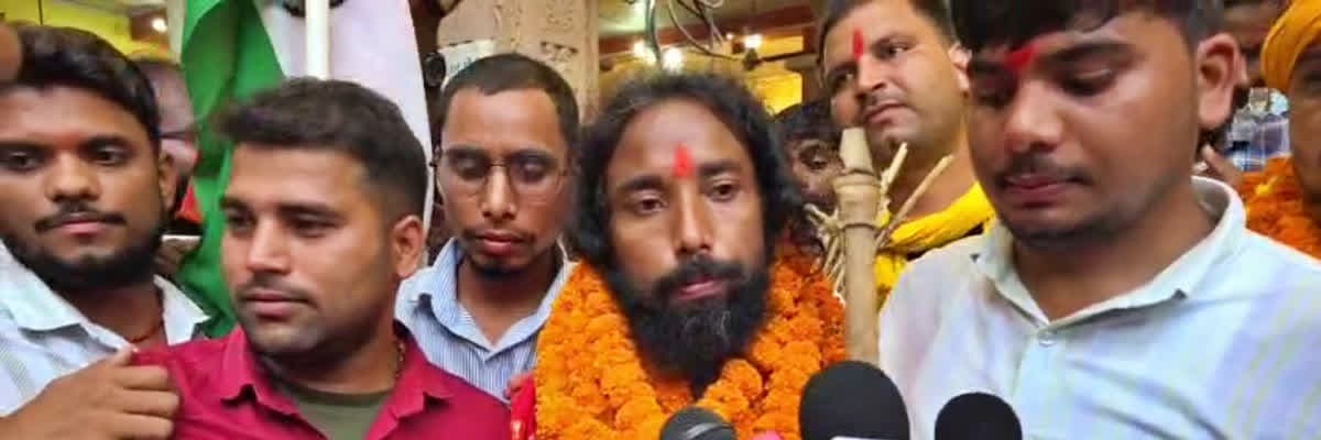 भर्ती व्यवस्था सुधार यात्रा लेकर गढ़वा पहुंचे देवेंद्र नाथ महतो